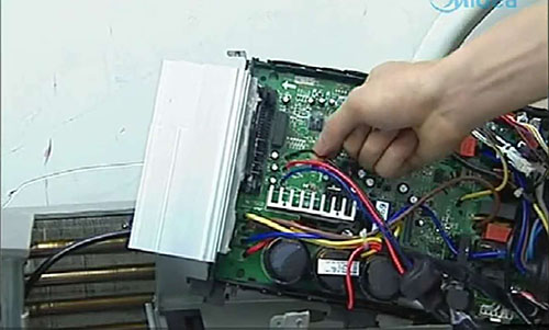 君山美的空调电话是多少